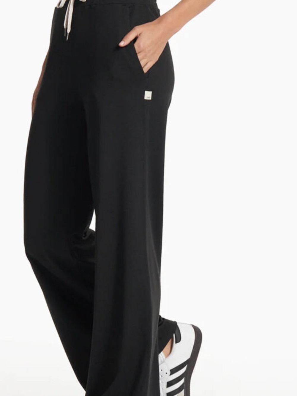 Vuori Black Performance Wide Leg Drawstring Pants Size  Tall XS EUC